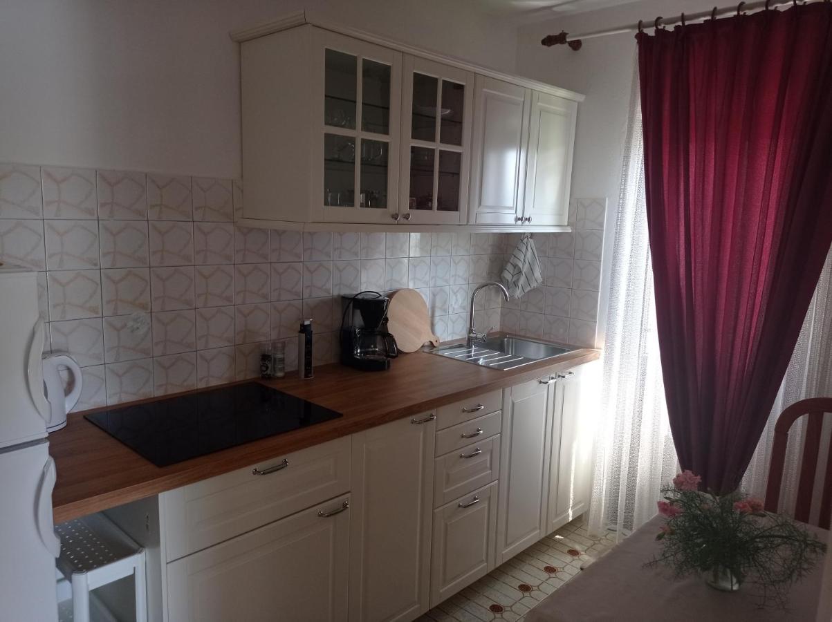 Apartament Adrian's & Winery *